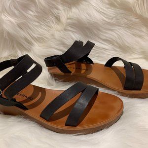 Lucky Brand black sandals